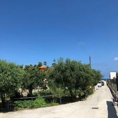 Al Mare Campofelice Di Roccella